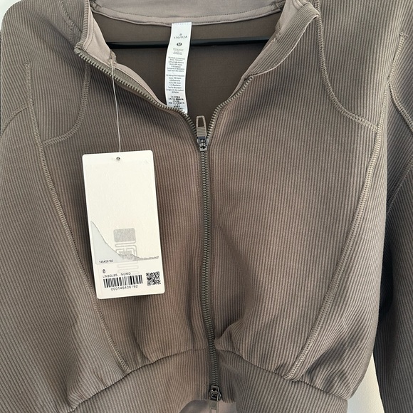 NWT Lululemon Ribbed Softstreme Cropped Jacket, Nomad 8 - Picture 3 of 5